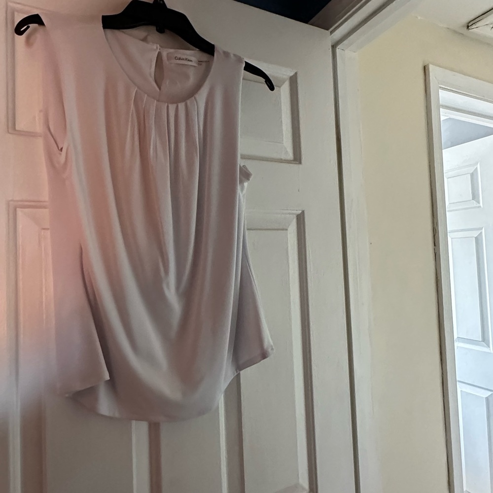 Sleeveless blouse